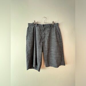 Travis Mathew Grey Size 32 Golf Shorts 1051